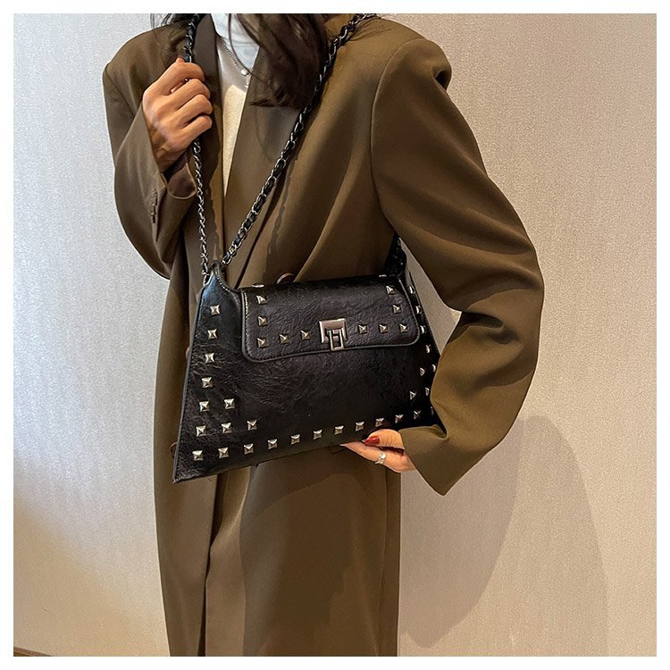 Women's Faux Leather Rivet Chain Crossbody Bag