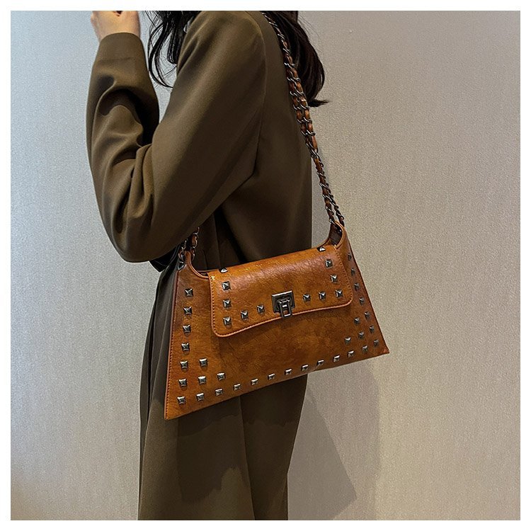 Women's Faux Leather Rivet Chain Crossbody Bag